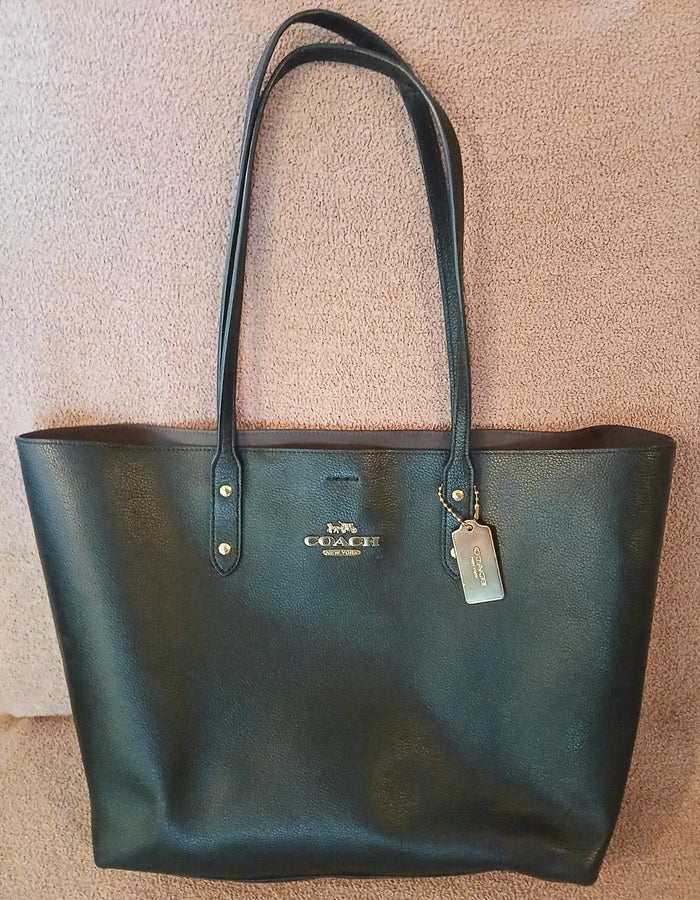 Authentic Coach New York Black Tote Handbag – Horse and Carriage Logo Women's Purse
