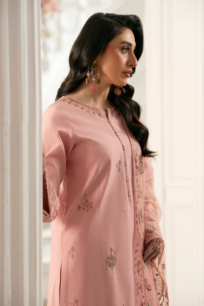 Close shot of NAQSHI Chamak shirt hem and sleeve ending, showing delicate lace trim overlaying cambric fabric