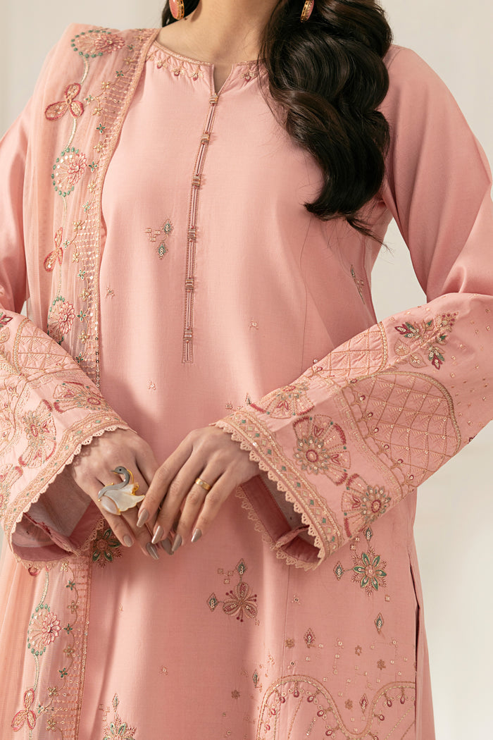 Close shot of NAQSHI Chamak shirt hem and sleeve ending, showing delicate lace trim overlaying cambric fabric