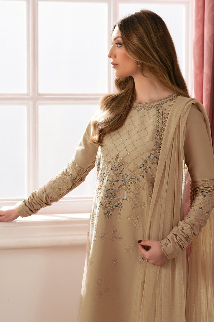 NAQSHI Chamkeeli net dupatta draped elegantly, featuring parru-side embroidered border, lace edging along all sides, finished with delicate net texture