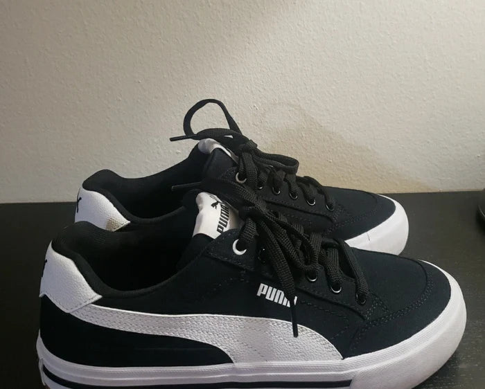 PUMA Court Classic Vulc Men's Sneakers – White Casual Shoes, Size 7.5, New