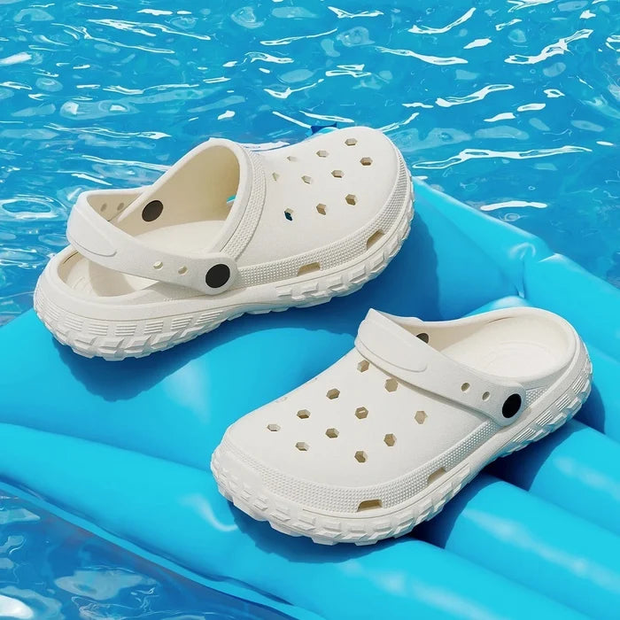 Crocs Classic Clog Unisex Black – Slip-On Water-Friendly Shoes for Men & Women