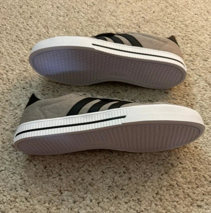 adidas Daily 3.0 Men's Sneakers Gray Black – FW3270, Size 10, NWT