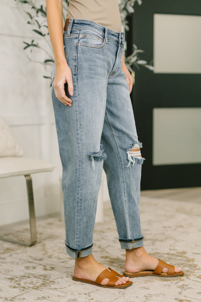 Judy Blue Elaine Mid Rise Boyfriend with Distress & Cuff