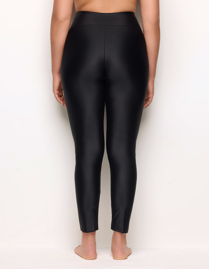 #color_noir;#color_black;#color_negro;#color_schwarz;#color_nero