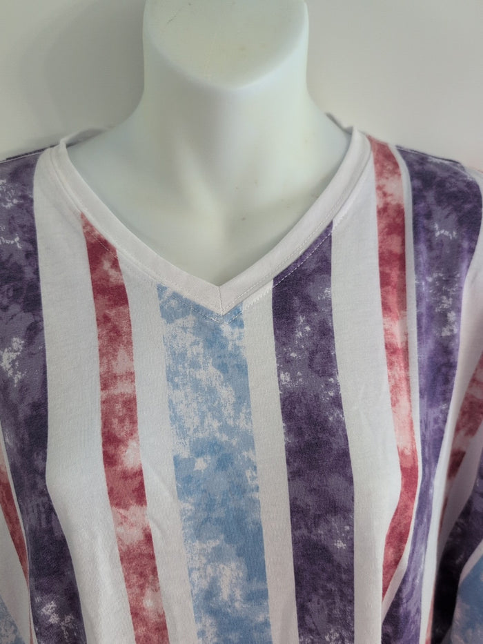 LuLaRoe Women's Size 2XL Devin V-Neck Short Sleeve Shirt