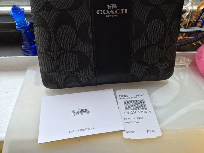 Coach New York Black Leather Wristlet – Small Zip Top Purse Handbag