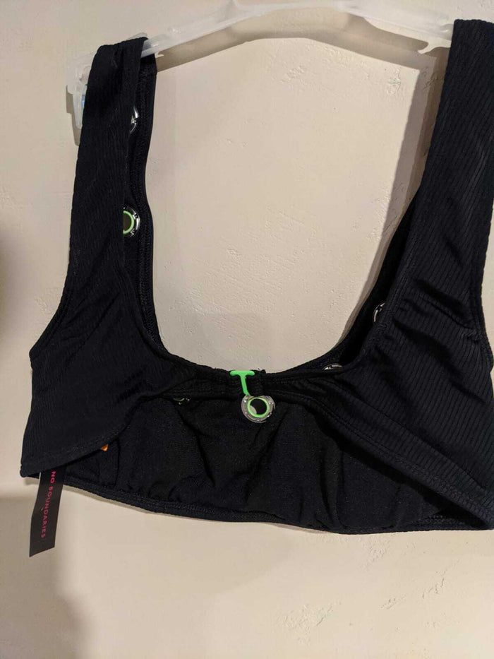 No Boundaries Fashion Top Black / Green (7/9)