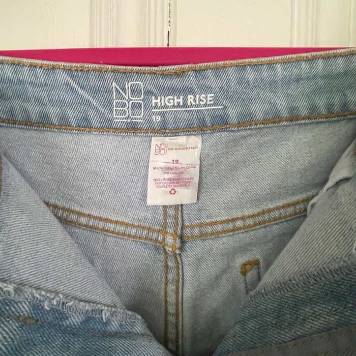 No Boundaries Women’s Light Blue High Rise Destructed Mom Jeans