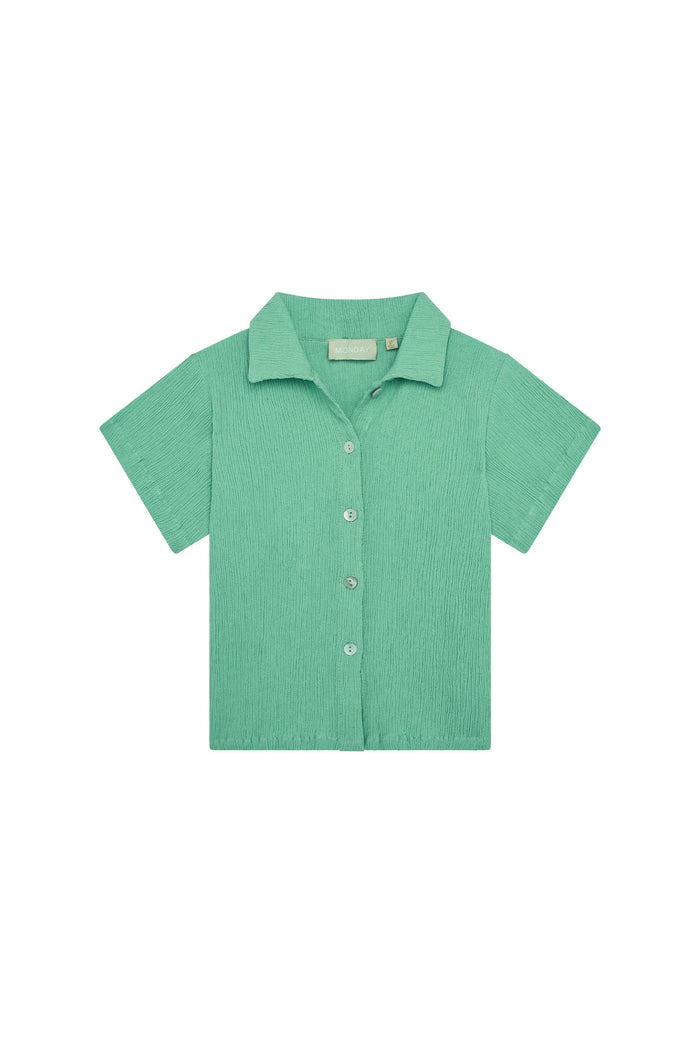 Front view of children’s Pacific Beach short-sleeve button-up shirt in pond green crinkle texture on white background