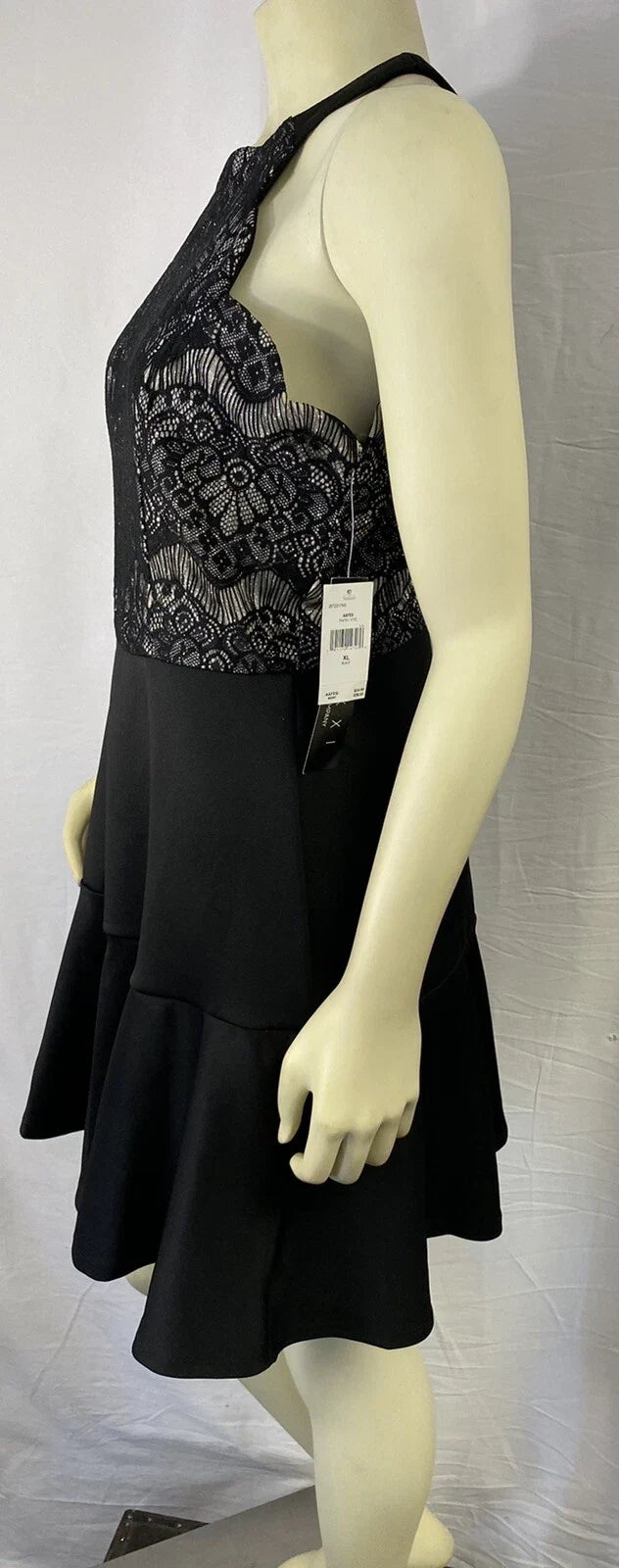 Women's Black Lace Bodice Sleeveless A-Line Cocktail Dress