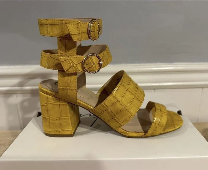 Women's Strappy Chunky Block Heel Sandals Golden Croc Texture – Size 10 New